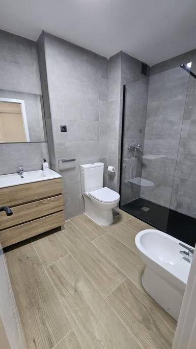 Piso Acogedor En Malaga Apartment Bagian luar foto